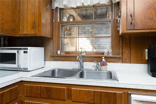 3801 Blackberry, Northport, AL 35473