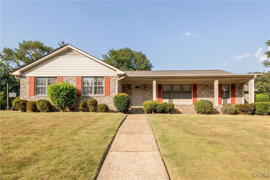 3801 Blackberry, Northport, AL 35473