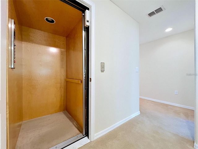 10144 ARBOR RUN DRIVE 31, Tampa, FL 33647