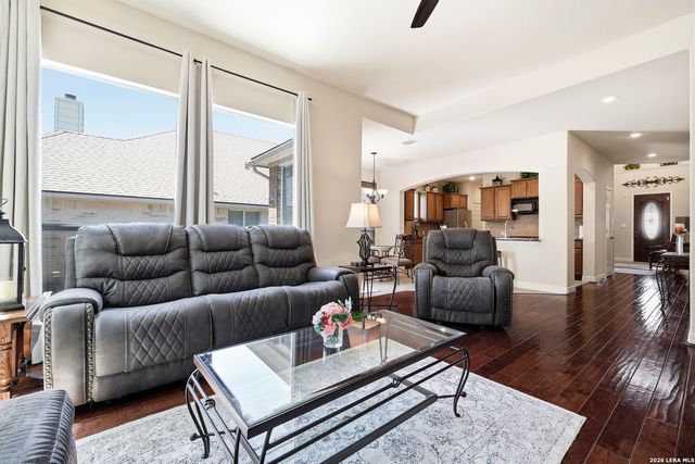 418 Blue Springs, San Antonio, TX 78260