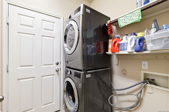 418 Blue Springs, San Antonio, TX 78260