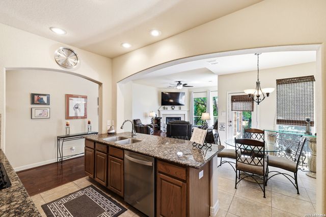 418 Blue Springs, San Antonio, TX 78260