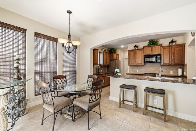 418 Blue Springs, San Antonio, TX 78260