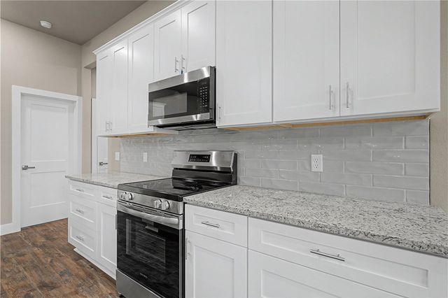 2 Celtic Lane, Bella Vista, AR 72714