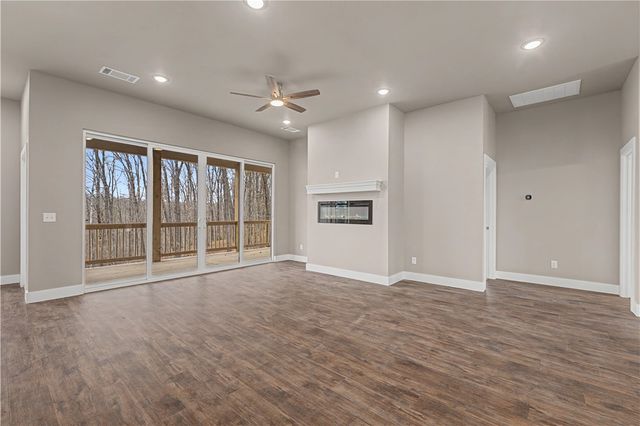 2 Celtic Lane, Bella Vista, AR 72714