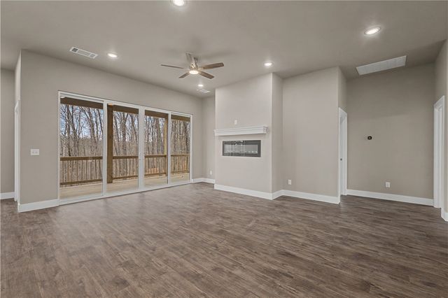 2 Celtic Lane, Bella Vista, AR 72714