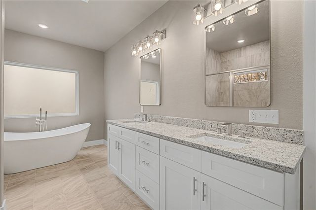 2 Celtic Lane, Bella Vista, AR 72714