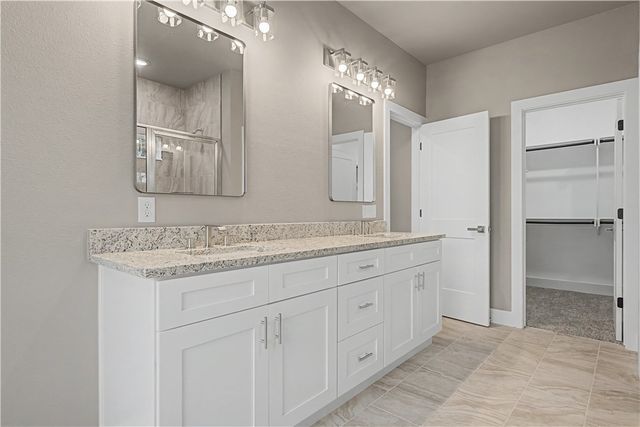 2 Celtic Lane, Bella Vista, AR 72714