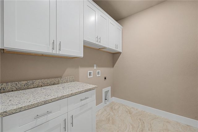 2 Celtic Lane, Bella Vista, AR 72714