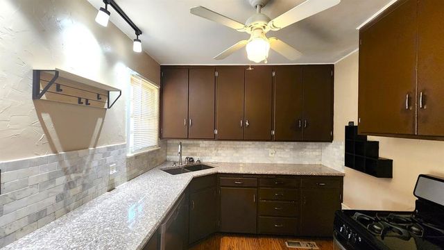 3717 Putnam Heights Boulevard, Oklahoma City, OK 73118