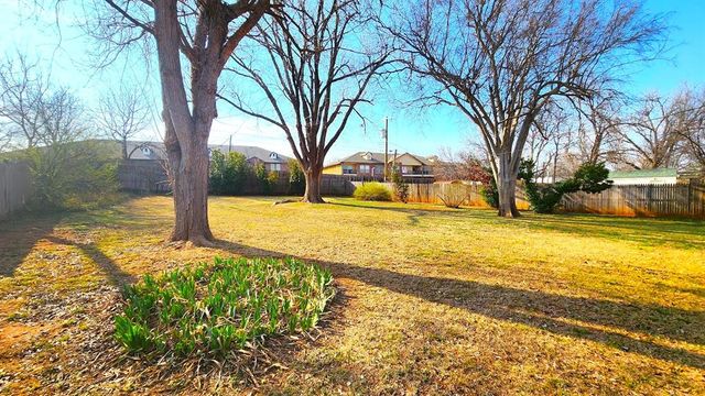 3717 Putnam Heights Boulevard, Oklahoma City, OK 73118