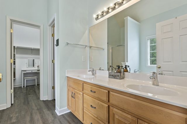1024 Persimmon Dr, Spring Hill, TN 37174