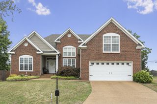 1024 Persimmon Dr, Spring Hill, TN 37174