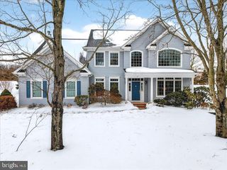 9 WINGED FOOT CT, Skillman, NJ 08558