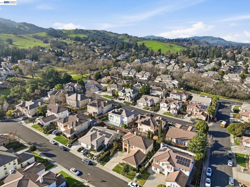 Image 16 of property listing at 177 Elisha Lane, San Ramon, CA 94582