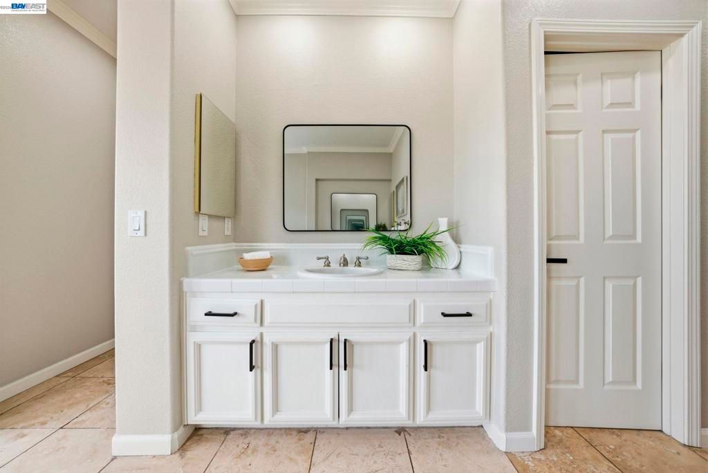 Image 32 of property listing at 177 Elisha Lane, San Ramon, CA 94582