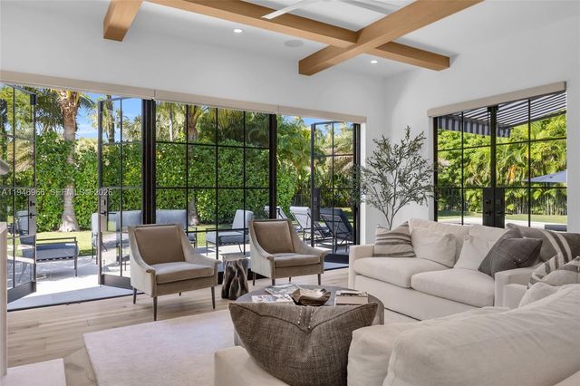 44 S Beach Rd, Hobe Sound, FL 33455