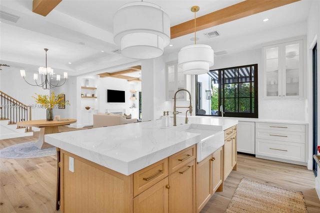 44 S Beach Rd, Hobe Sound, FL 33455