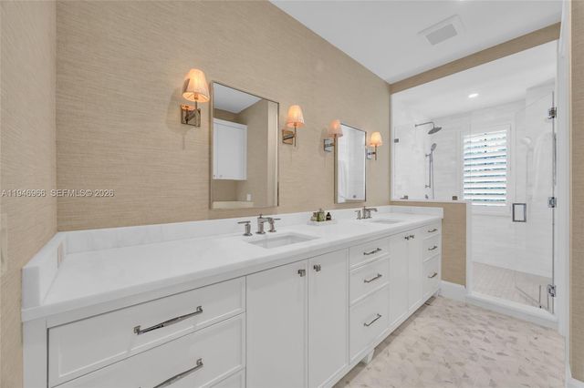 44 S Beach Rd, Hobe Sound, FL 33455