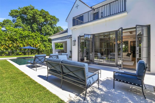 44 S Beach Rd, Hobe Sound, FL 33455