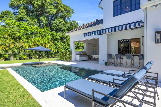 44 S Beach Rd, Hobe Sound, FL 33455