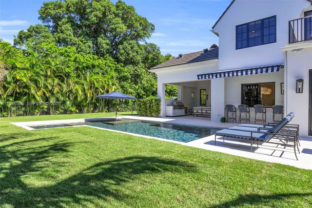 44 S Beach Rd, Hobe Sound, FL 33455