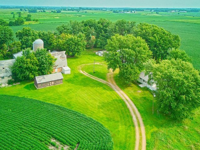 10864 117th Street SW, Winsted, MN 55395