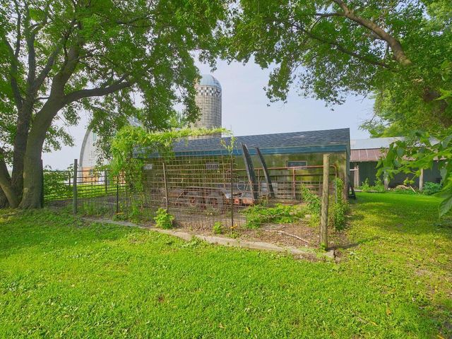 10864 117th Street SW, Winsted, MN 55395