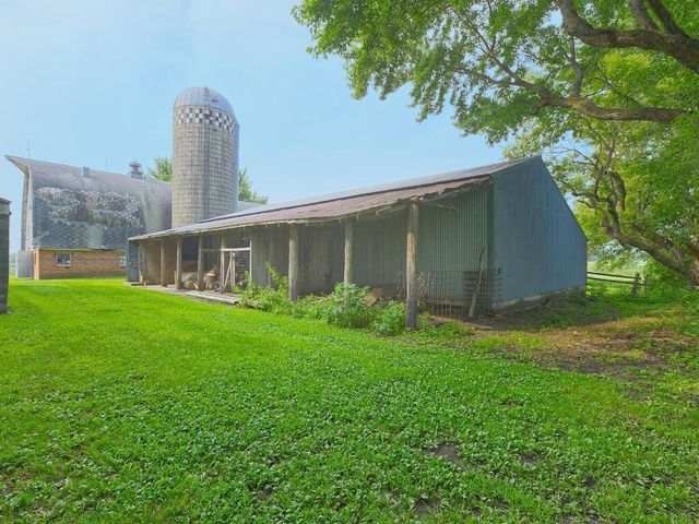 10864 117th Street SW, Winsted, MN 55395