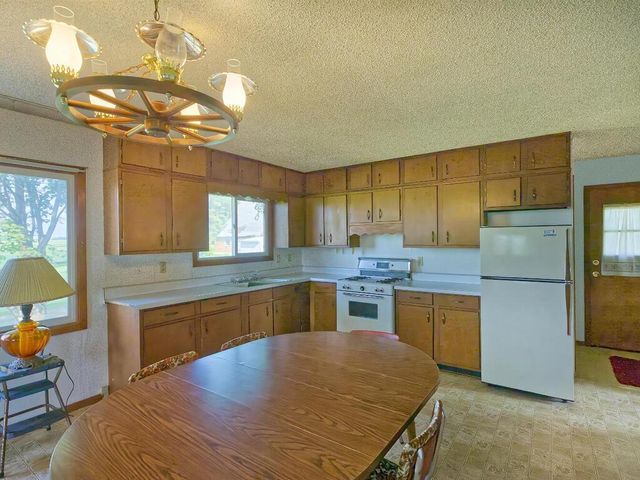 10864 117th Street SW, Winsted, MN 55395