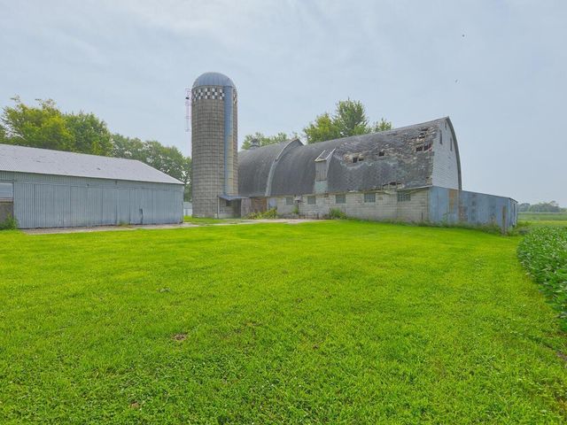 10864 117th Street SW, Winsted, MN 55395