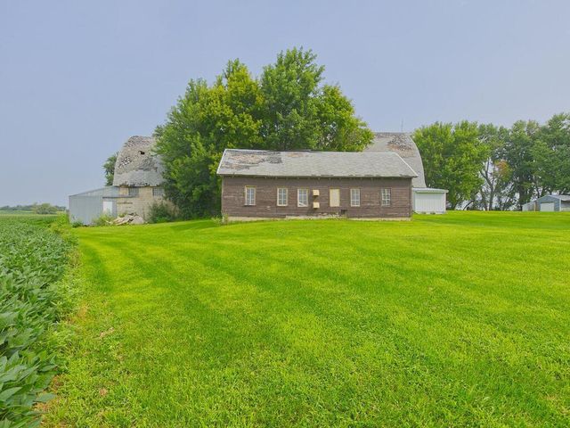 10864 117th Street SW, Winsted, MN 55395