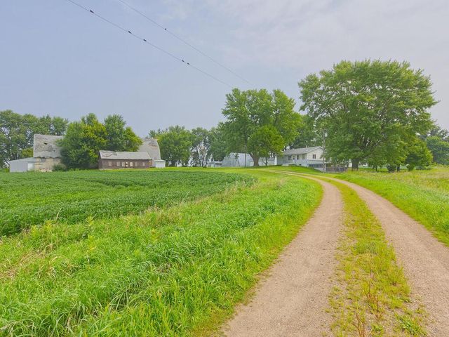 10864 117th Street SW, Winsted, MN 55395