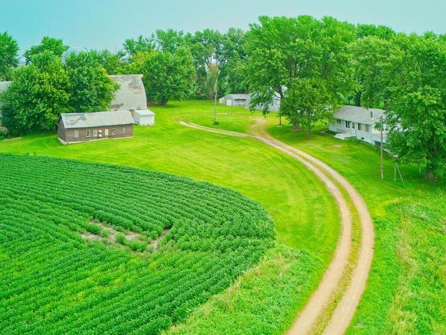 10864 117th Street SW, Winsted, MN 55395