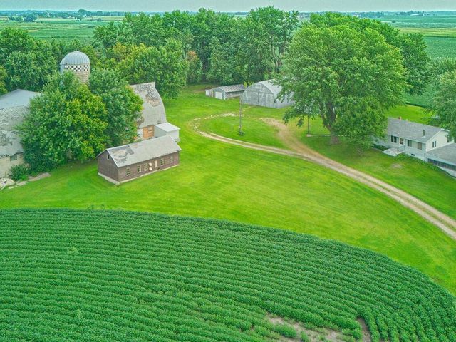 10864 117th Street SW, Winsted, MN 55395