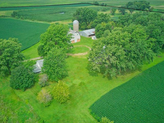 10864 117th Street SW, Winsted, MN 55395