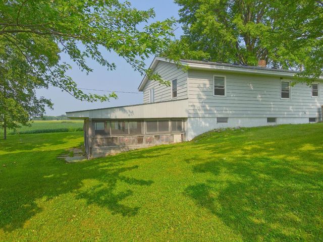 10864 117th Street SW, Winsted, MN 55395