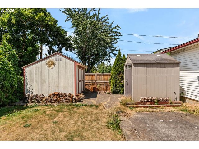 11064 Se MARKET St, Portland, OR 97216