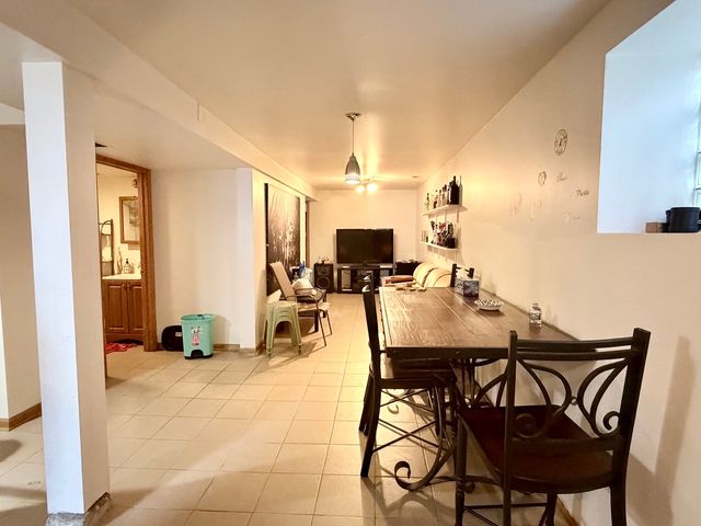 4024 S Artesian Avenue, Chicago, IL 60632