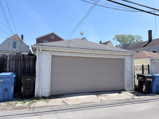 4024 S Artesian Avenue, Chicago, IL 60632