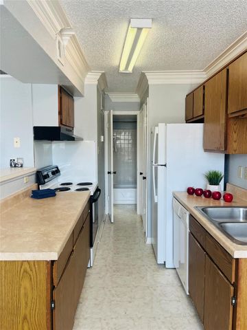 2750 Holly Hall Street 407, Houston, TX 77054