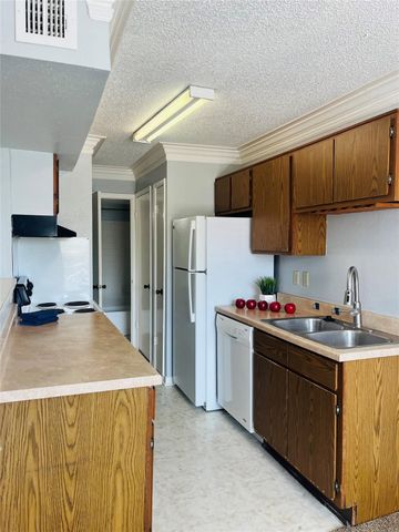 2750 Holly Hall Street 407, Houston, TX 77054