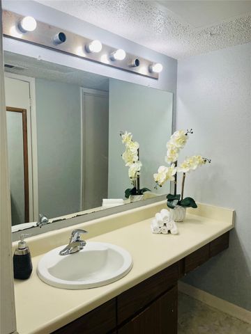 2750 Holly Hall Street 407, Houston, TX 77054