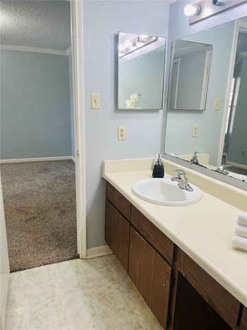 2750 Holly Hall Street 407, Houston, TX 77054