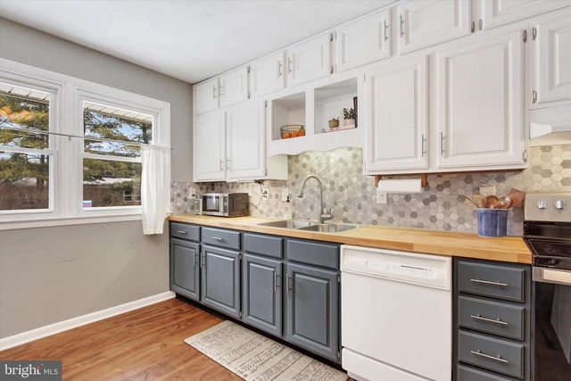 181 WOODCREST DR, Gettysburg, PA 17325