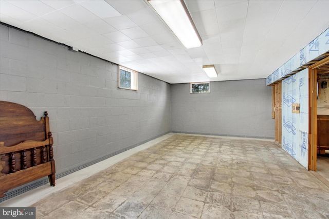 181 WOODCREST DR, Gettysburg, PA 17325