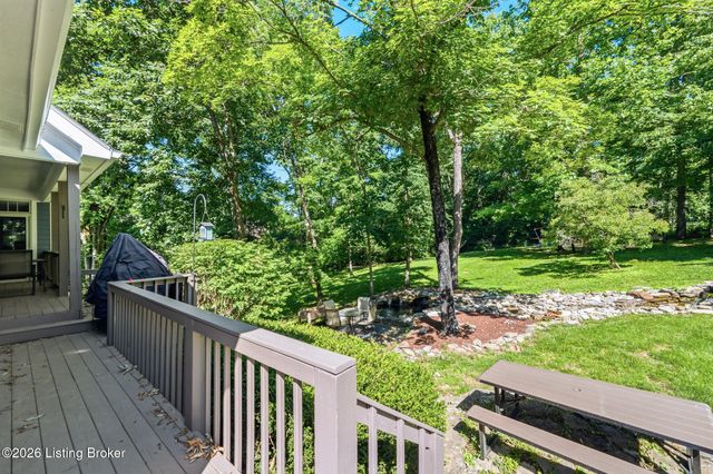 1502 Cowdrey Park Ln, Louisville, KY 40245