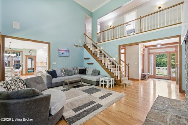 1502 Cowdrey Park Ln, Louisville, KY 40245