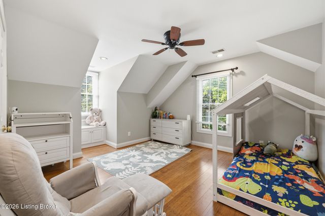 1502 Cowdrey Park Ln, Louisville, KY 40245