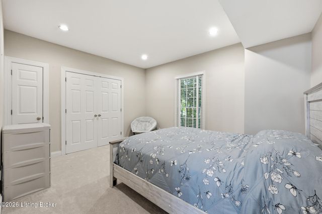 1502 Cowdrey Park Ln, Louisville, KY 40245